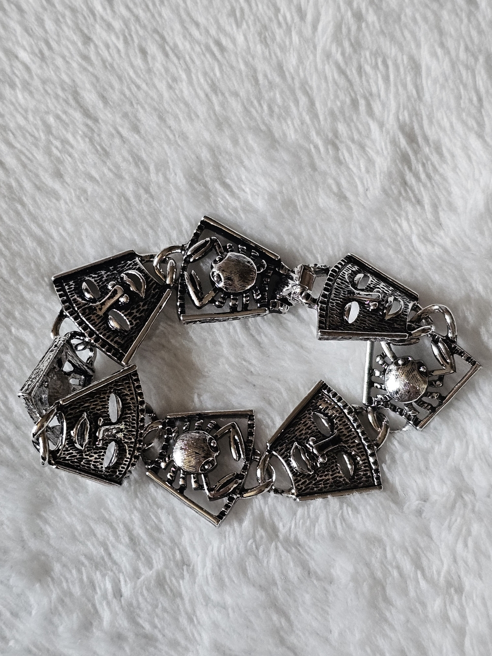 Textured Silver Geometric Link Bracelet for Women